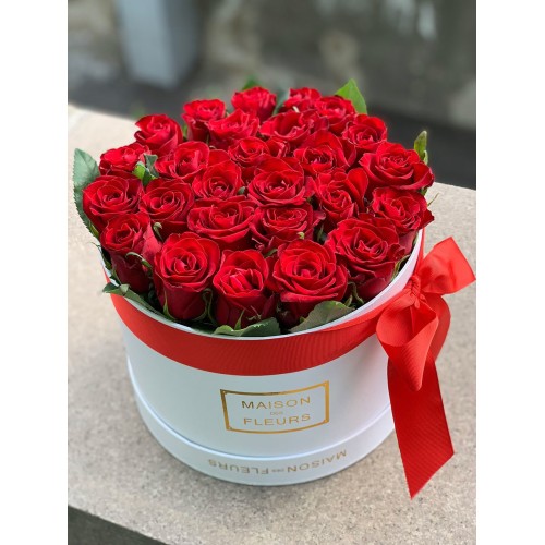 Купить на заказ 25 красных роз в коробке с доставкой в Степняке
