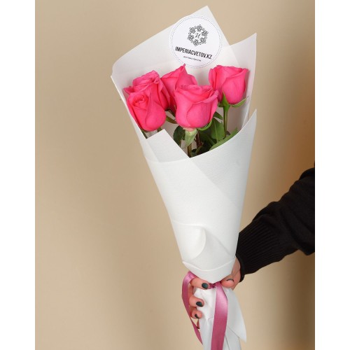 Купить на заказ Букет из 5 розовых роз с доставкой в Степняке