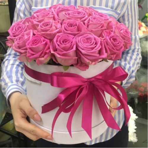 Купить на заказ 25 розовых роз в коробке с доставкой в Степняке